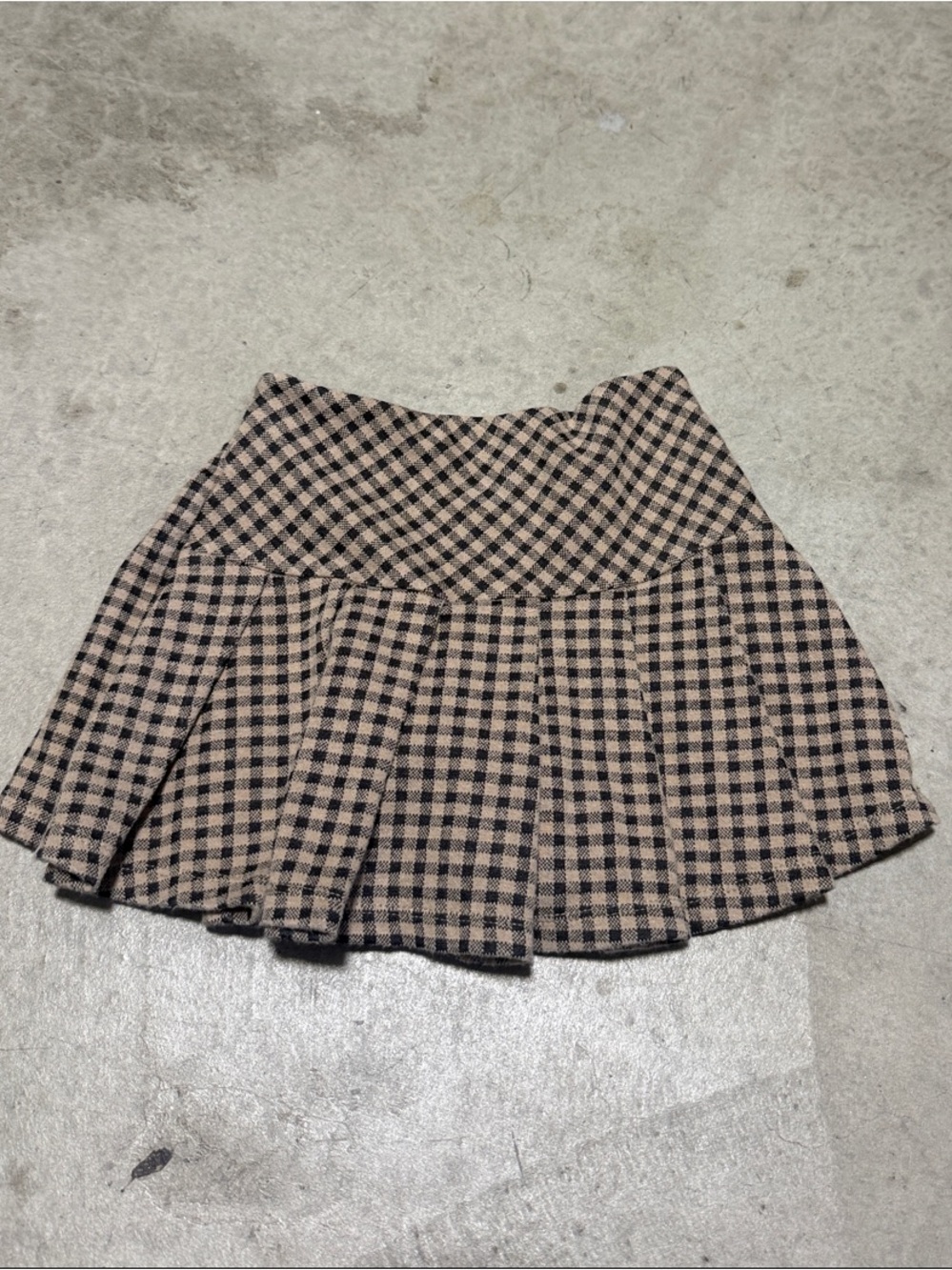 Girls Zara Plaid Pleated Mini Skort - Beige/Black
